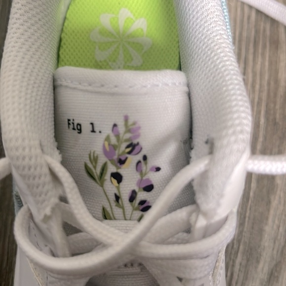 NIKE shoes Indigo Fig 1. - Picture 4 of 5